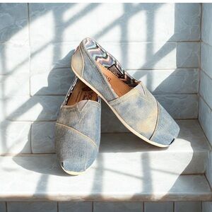 BOBS Skechers Sky Blue and White Denim Slip-On Shoes SZ W6